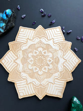 Load image into Gallery viewer, Mandala Crystal Grid